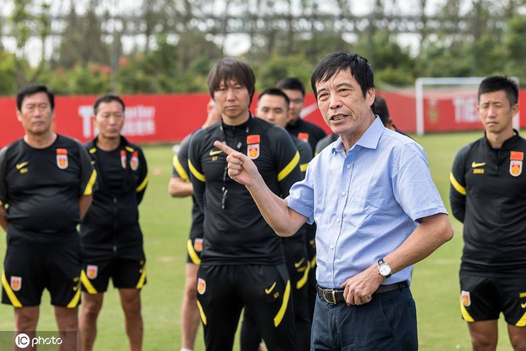 瑞恩;雷诺兹在好莱坞混迹多年，一直不温不火